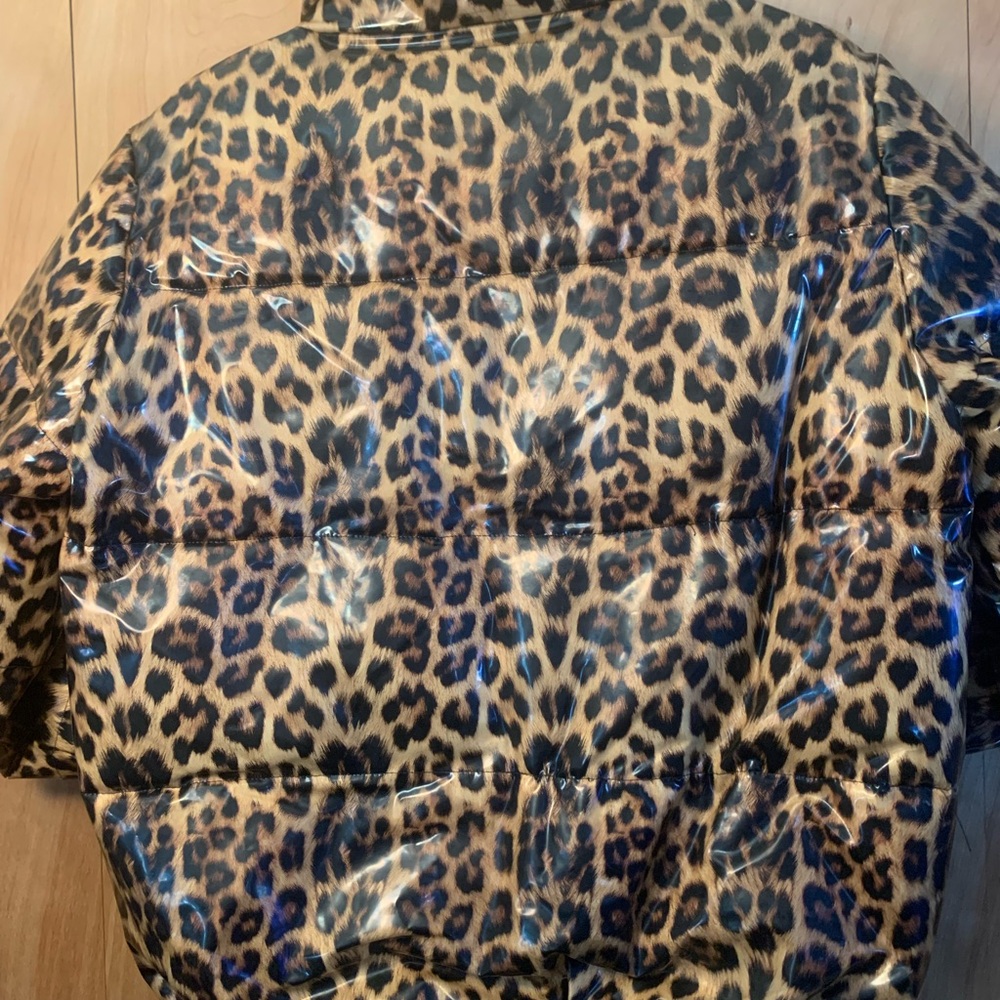 Juicy Couture Leopard Print Patent Puffer - Picture 5 of 5